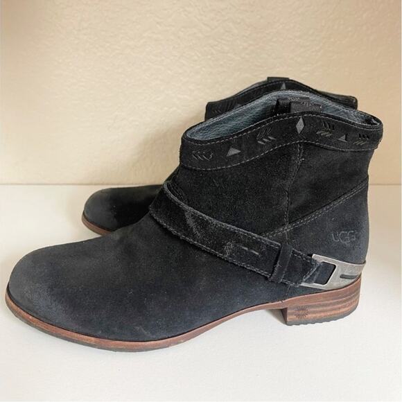 UGG Austin Western Suede Bootie - BLACK - Picture 4 of 7